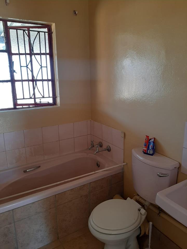 To Let 2 Bedroom Property for Rent in Lourierpark Free State